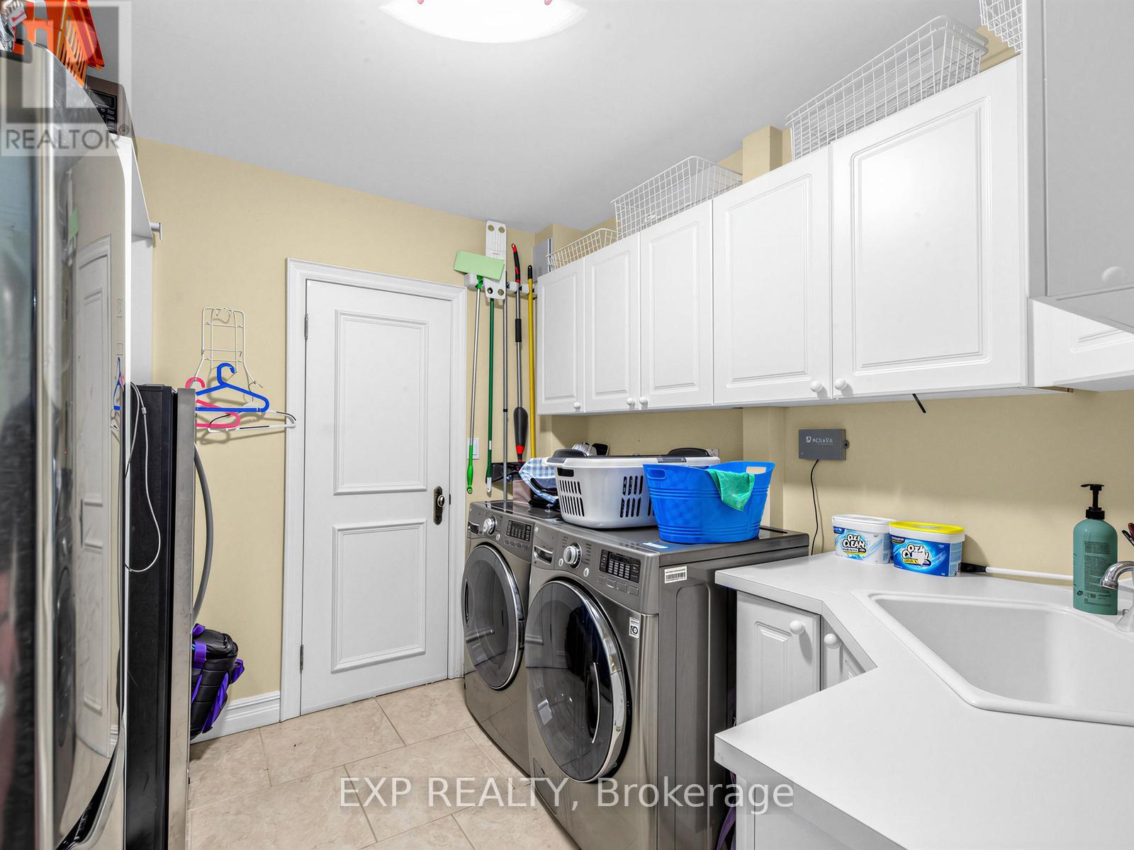 241 Poplar Plains Street, Toronto, Ontario  M4V 2N8 - Photo 36 - C12858802