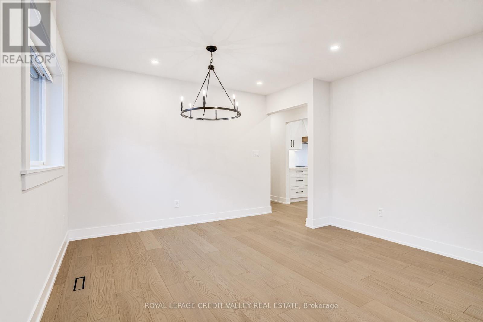 500 Selsey Drive, Mississauga, Ontario  L5A 1B9 - Photo 31 - W12890422