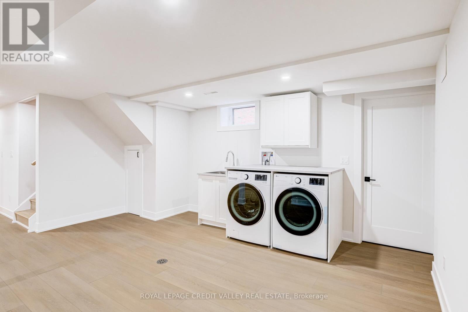 500 Selsey Drive, Mississauga, Ontario  L5A 1B9 - Photo 37 - W12890422