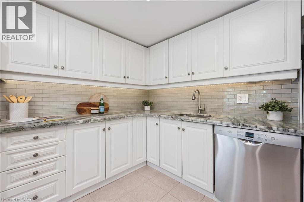 2121 Lakeshore Road Unit# 401, Burlington, Ontario  L7R 1C9 - Photo 16 - 40778619