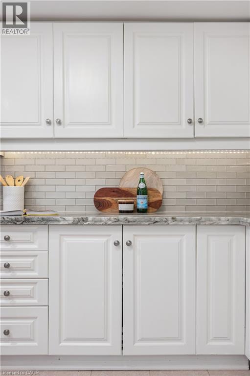 2121 Lakeshore Road Unit# 401, Burlington, Ontario  L7R 1C9 - Photo 17 - 40778619