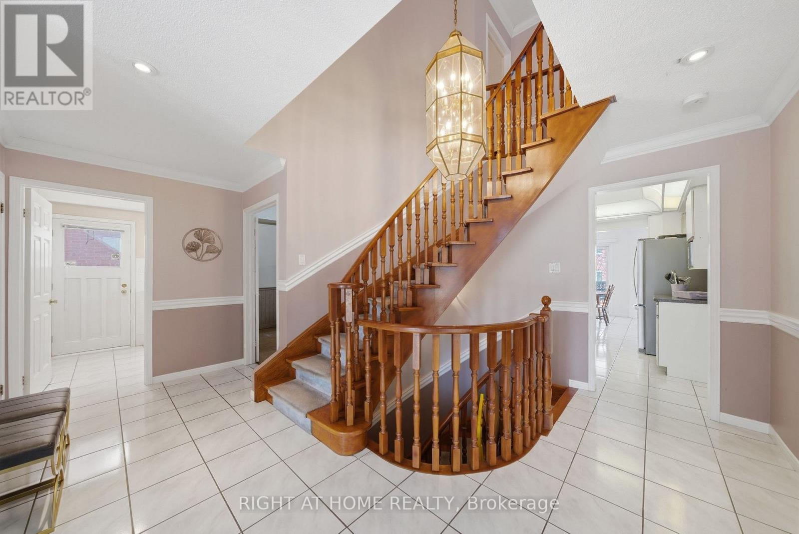 4219 Preston Trail, Mississauga, Ontario  L4W 4R7 - Photo 6 - W12850310