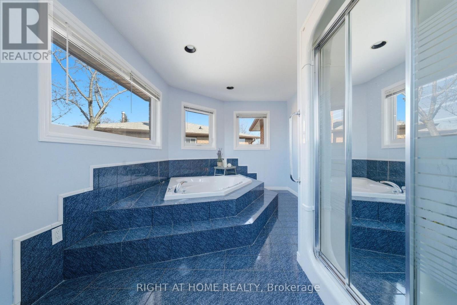 4219 Preston Trail, Mississauga, Ontario  L4W 4R7 - Photo 30 - W12850310