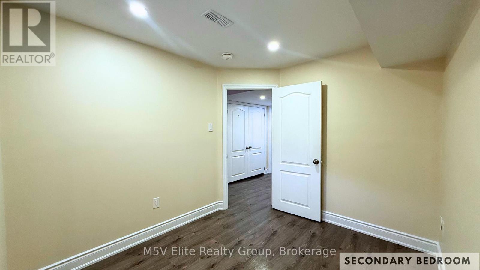 140 Queen Mary Drive, Brampton, Ontario  L7A 2R5 - Photo 9 - W12886302