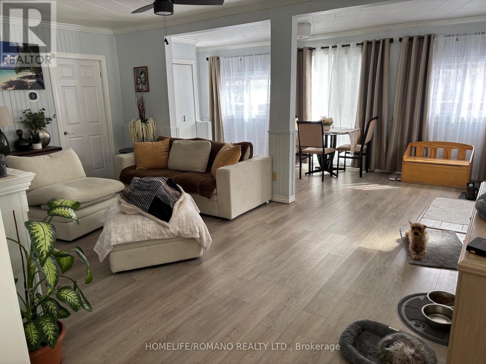 15 Pleasure Street, Kawartha Lakes, Ontario  K0M 1G0 - Photo 7 - X12884276