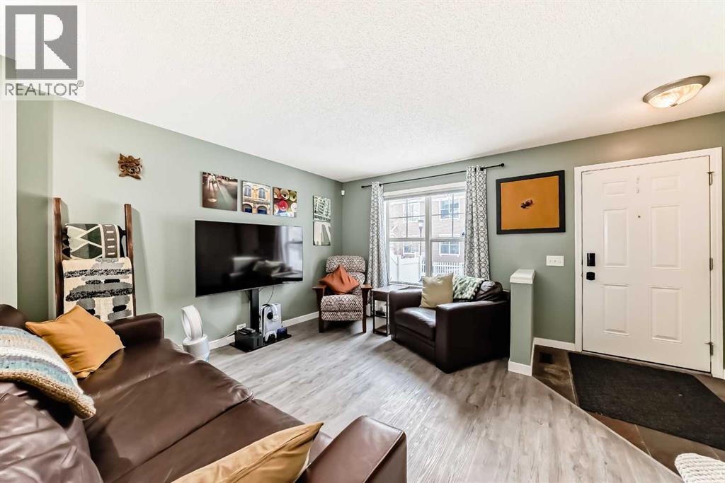 389 Elgin Gardens Se, Calgary, Alberta  T2Z 4T8 - Photo 10 - A2289271