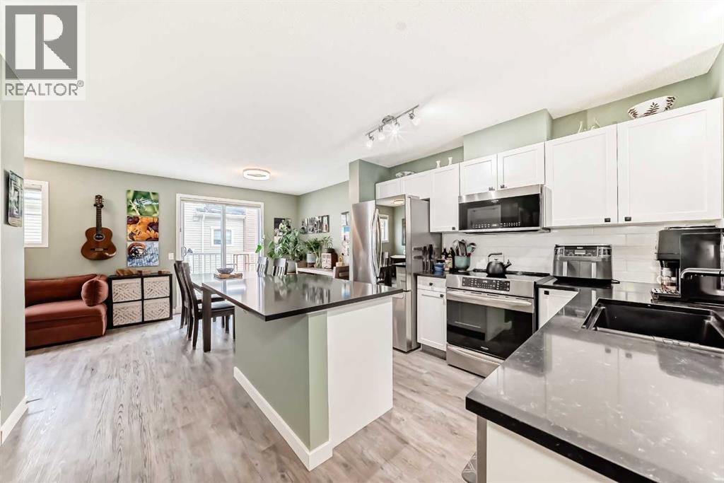 389 Elgin Gardens Se, Calgary, Alberta  T2Z 4T8 - Photo 5 - A2289271