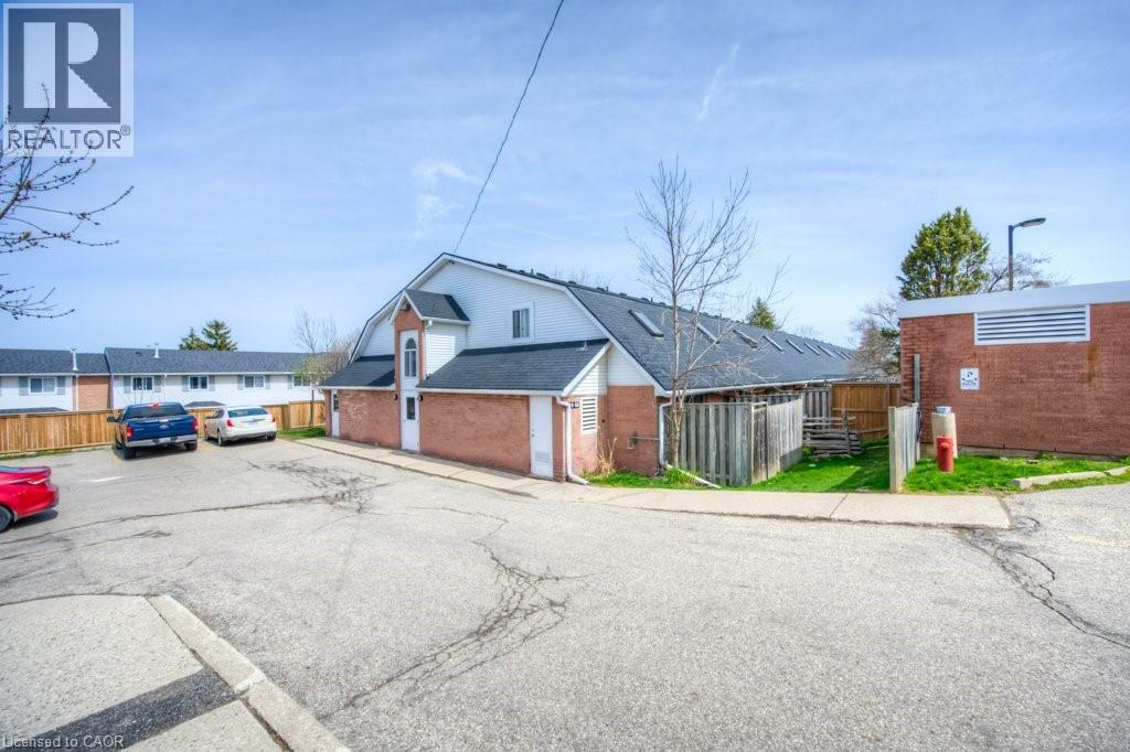 41 Valleyview Road Unit# 35, Kitchener, Ontario  N2E 3H9 - Photo 2 - 40812606