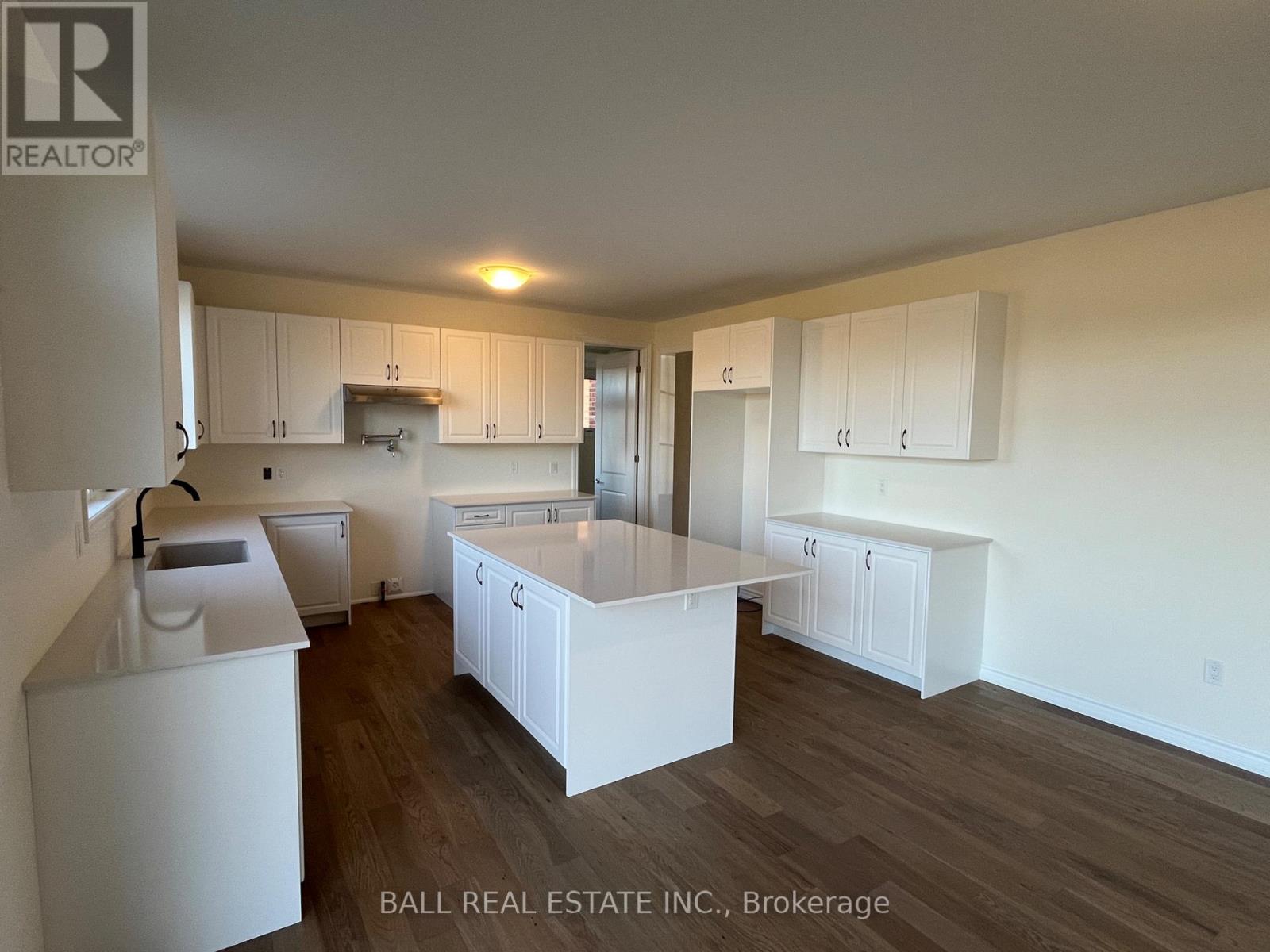 33 - 104 Golden Meadows Drive, Otonabee-South Monaghan, Ontario  K9J 6Y3 - Photo 8 - X12890758