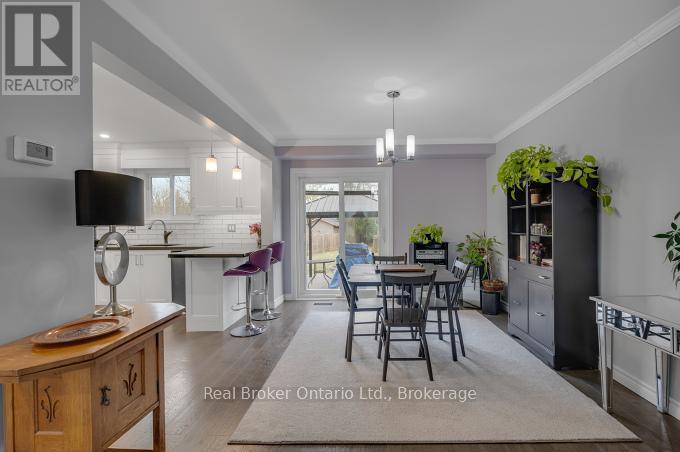 163 Ross Lane, Oakville (Ro River Oaks), Ontario  L6H 5K3 - Photo 10 - W12652848