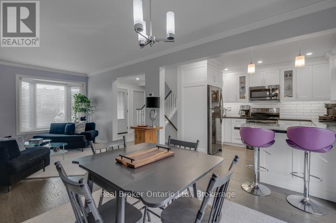 163 Ross Lane, Oakville (Ro River Oaks), Ontario  L6H 5K3 - Photo 15 - W12652848