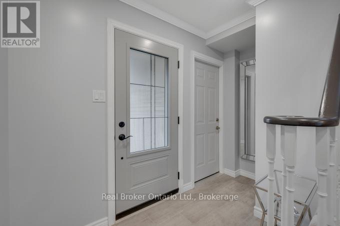 163 Ross Lane, Oakville (Ro River Oaks), Ontario  L6H 5K3 - Photo 7 - W12652848