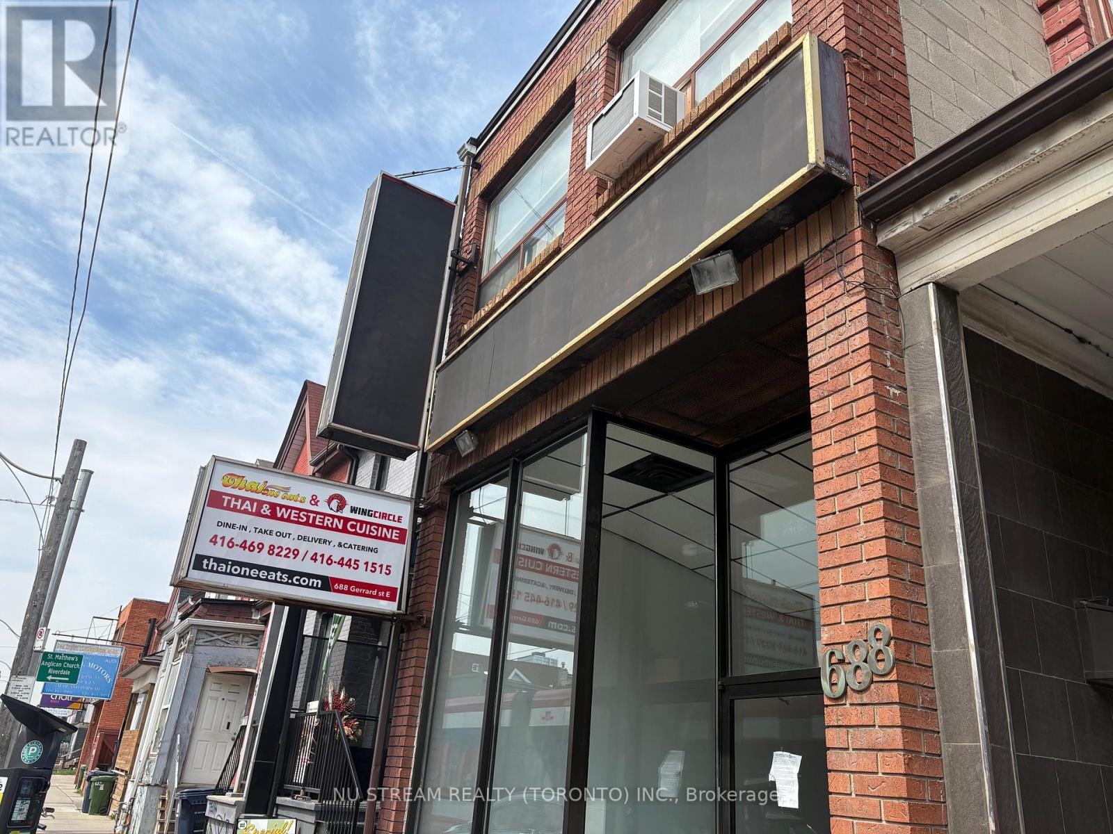 688 GERRARD STREET, Toronto, Ontario
