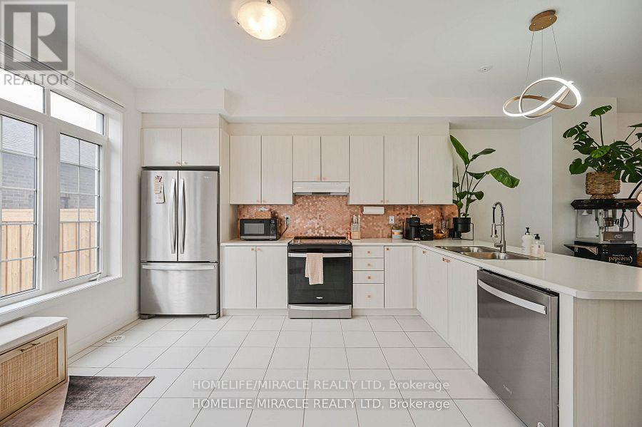 17 Selfridge Way, Whitby, Ontario  L1N 0N9 - Photo 15 - E12890726