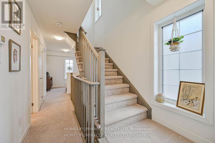 17 Selfridge Way, Whitby, Ontario  L1N 0N9 - Photo 19 - E12890726