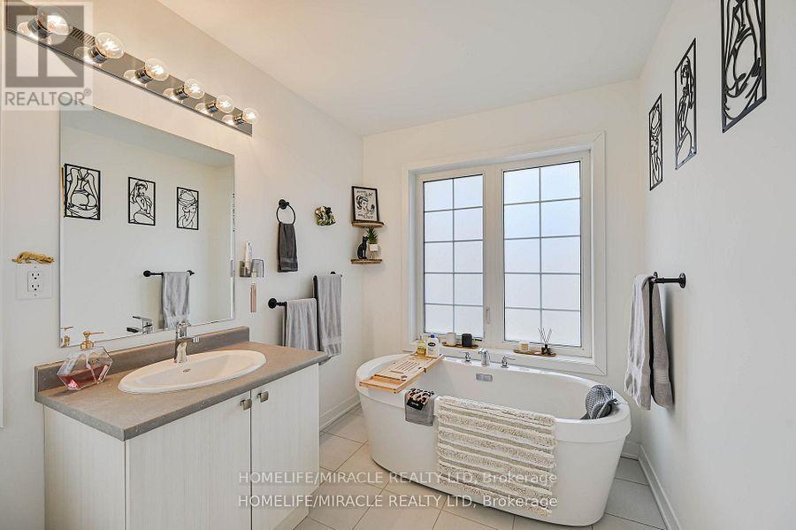 17 Selfridge Way, Whitby, Ontario  L1N 0N9 - Photo 33 - E12890726