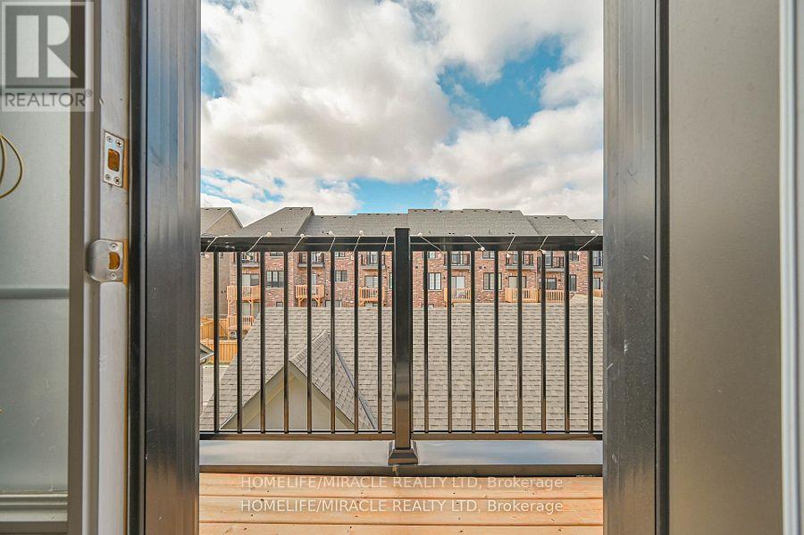 17 Selfridge Way, Whitby, Ontario  L1N 0N9 - Photo 35 - E12890726