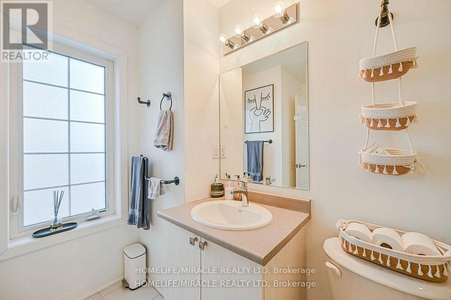 17 Selfridge Way, Whitby, Ontario  L1N 0N9 - Photo 39 - E12890726