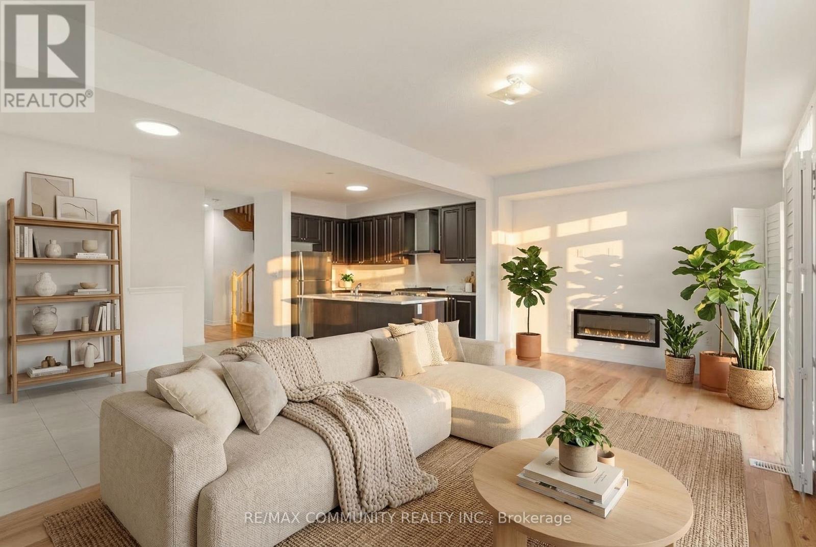 81 Armilia Place, Whitby, Ontario  L1P 0P7 - Photo 5 - E12890764