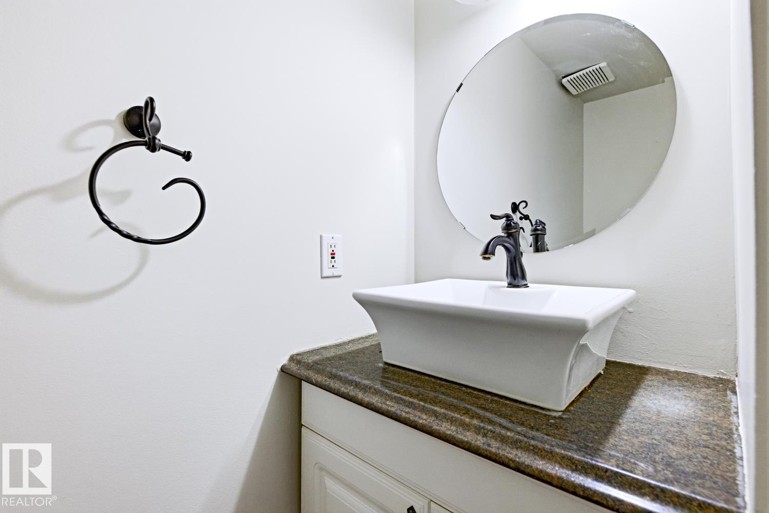 Unknown Address, ,     - Photo 13 - E4477767