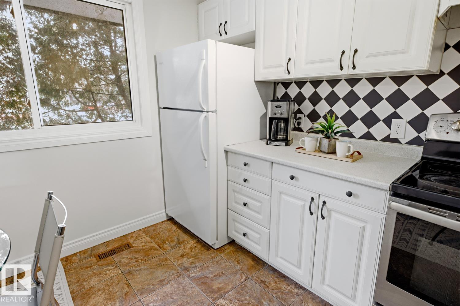 Unknown Address, ,     - Photo 4 - E4477767