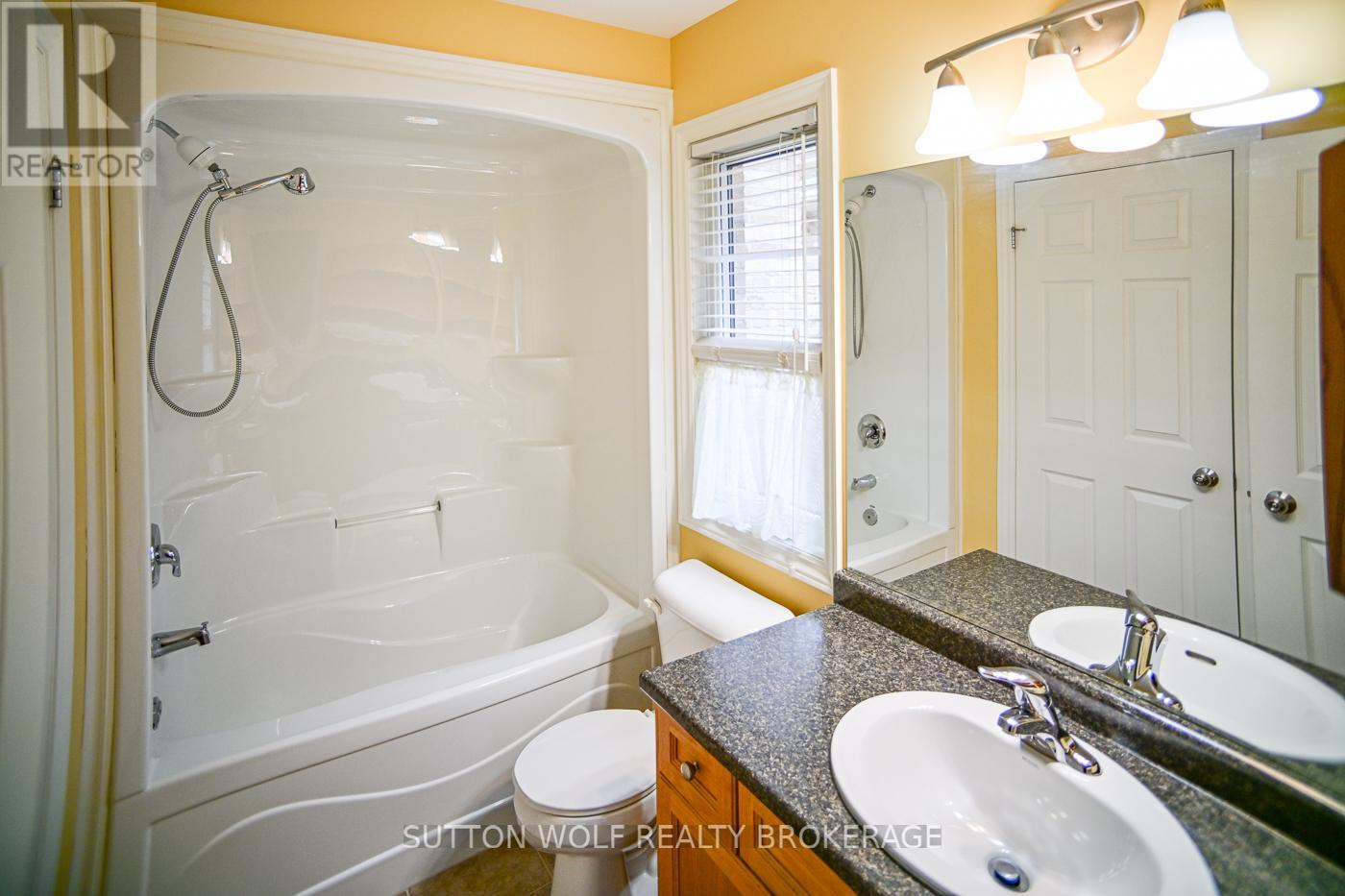 7 - 375 Scott Street E, Strathroy-Caradoc, Ontario  N7G 4G7 - Photo 22 - X12890736