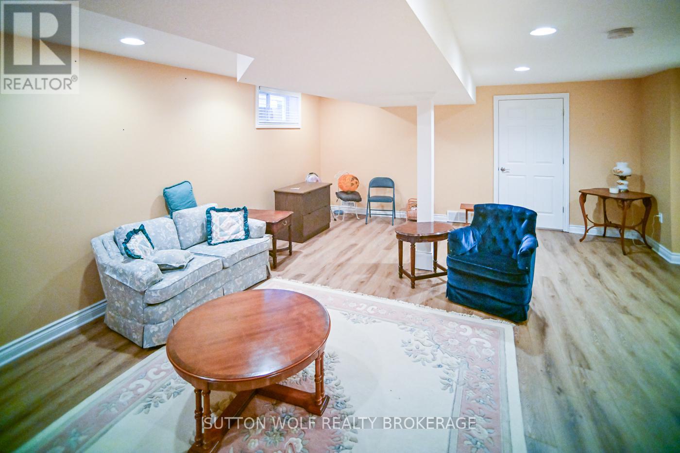 7 - 375 Scott Street E, Strathroy-Caradoc, Ontario  N7G 4G7 - Photo 24 - X12890736