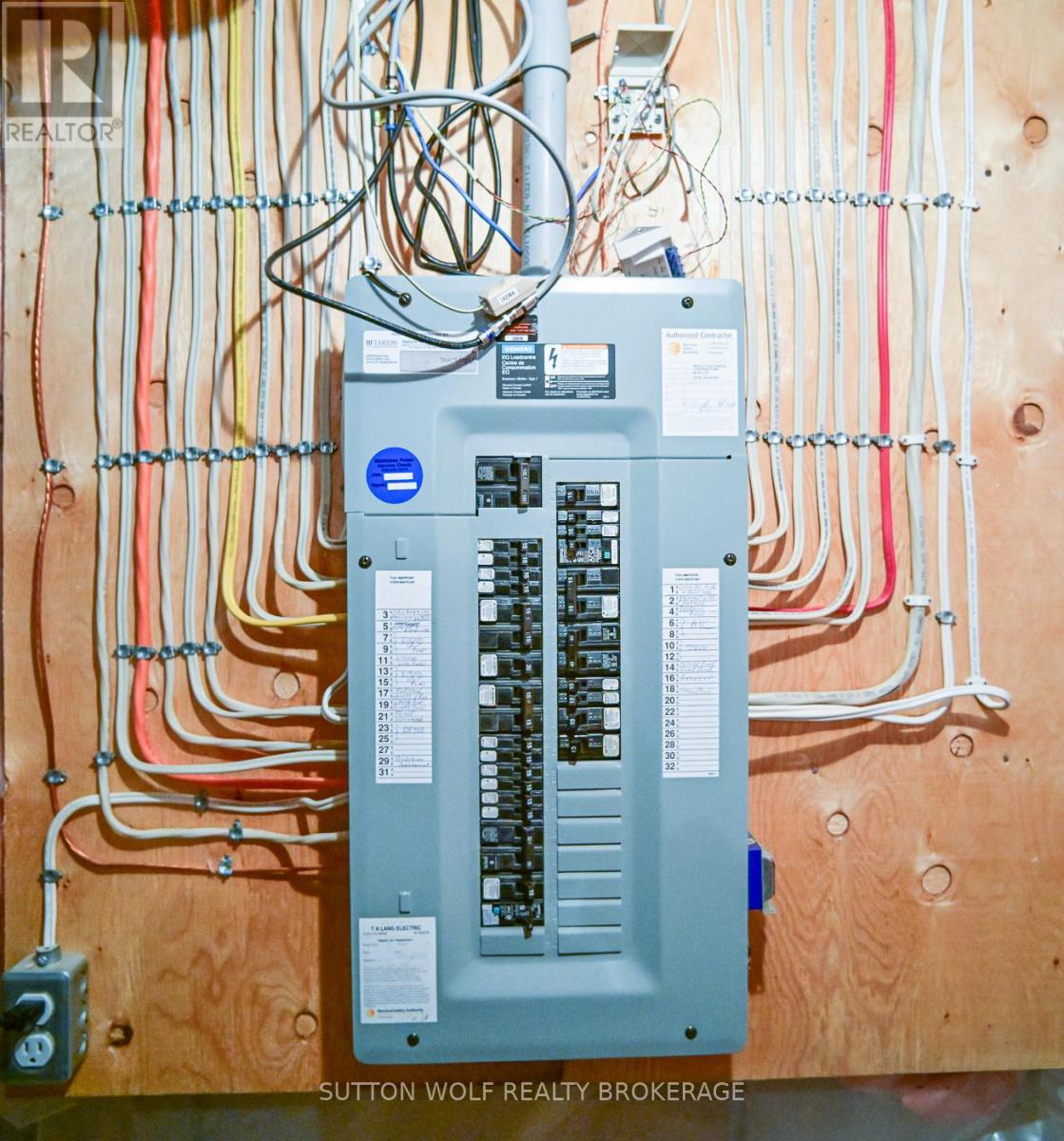 7 - 375 Scott Street E, Strathroy-Caradoc, Ontario  N7G 4G7 - Photo 32 - X12890736