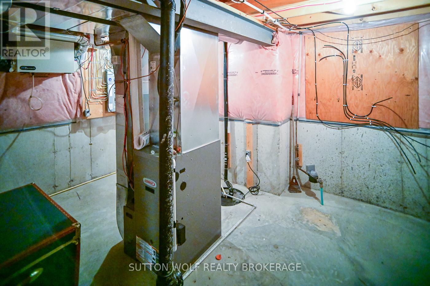 7 - 375 Scott Street E, Strathroy-Caradoc, Ontario  N7G 4G7 - Photo 33 - X12890736