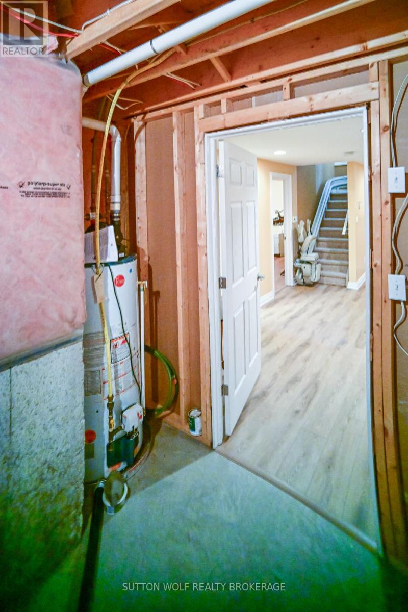 7 - 375 Scott Street E, Strathroy-Caradoc, Ontario  N7G 4G7 - Photo 34 - X12890736