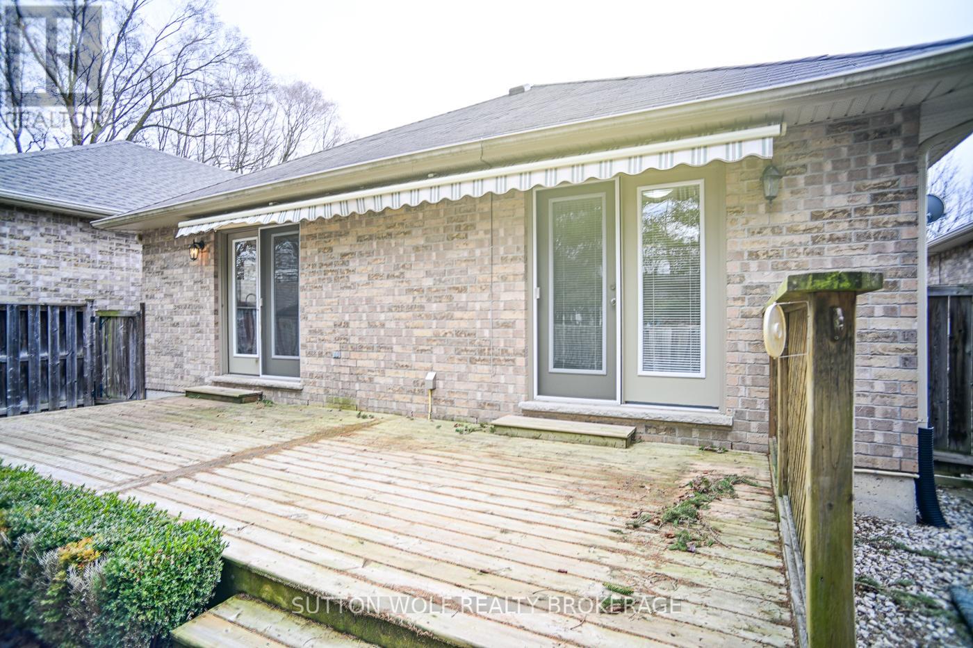 7 - 375 Scott Street E, Strathroy-Caradoc, Ontario  N7G 4G7 - Photo 4 - X12890736