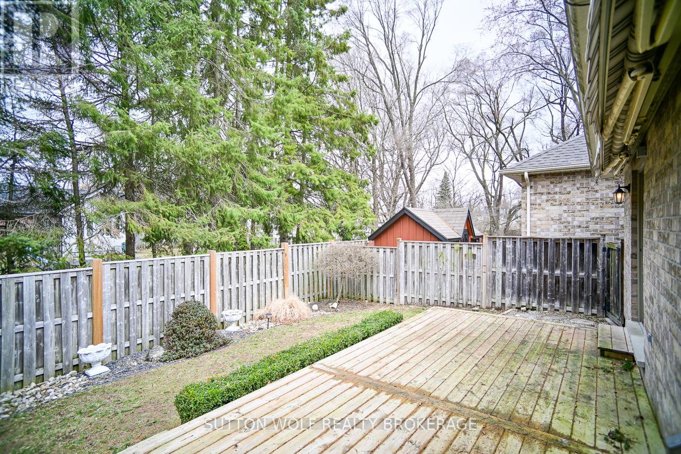 7 - 375 Scott Street E, Strathroy-Caradoc, Ontario  N7G 4G7 - Photo 5 - X12890736