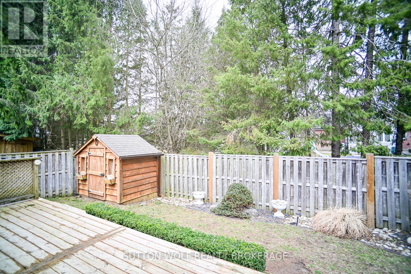 7 - 375 Scott Street E, Strathroy-Caradoc, Ontario  N7G 4G7 - Photo 6 - X12890736