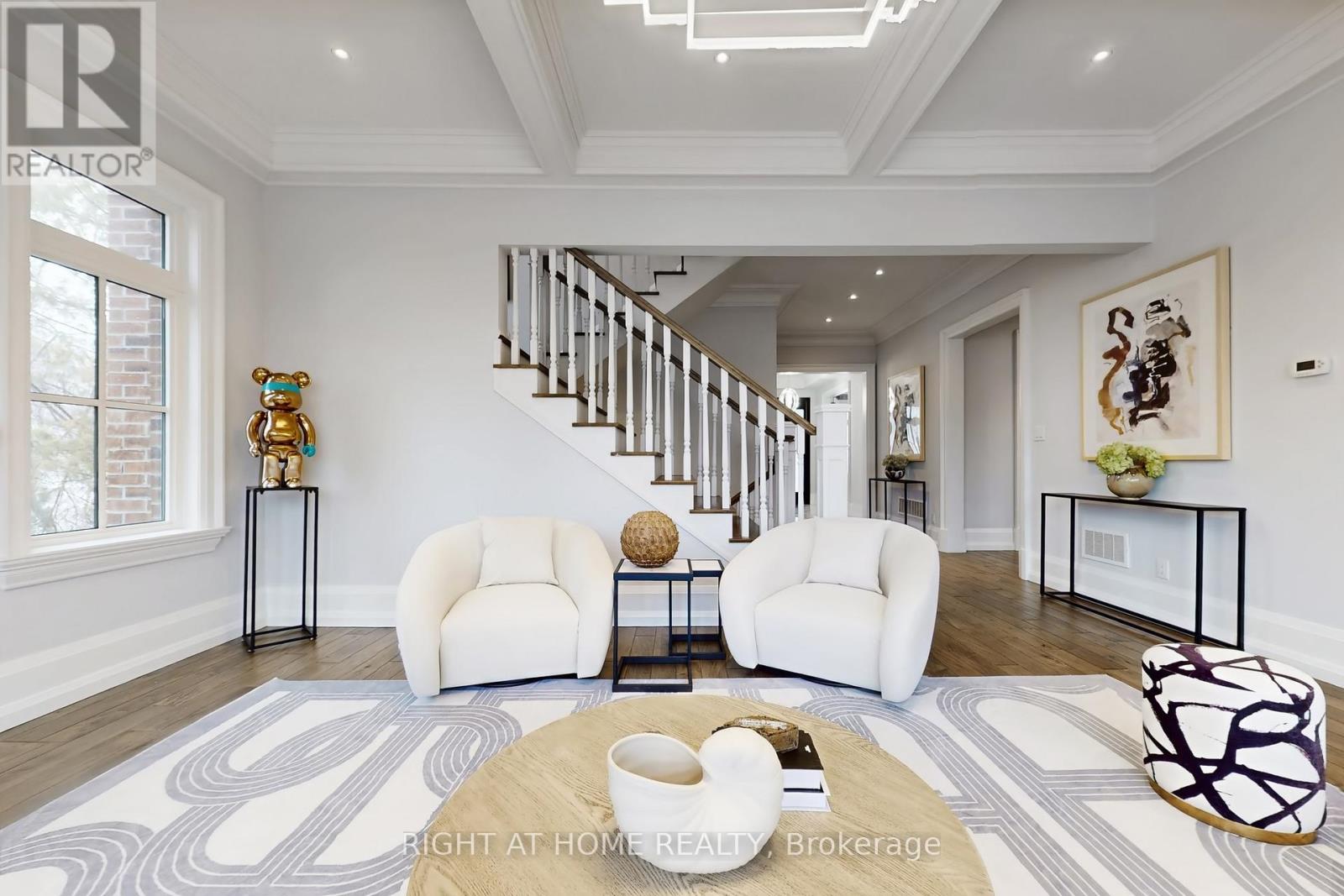 15 Davina Circle, Aurora (Aurora Estates), Ontario  L4G 0M2 - Photo 11 - N12890744