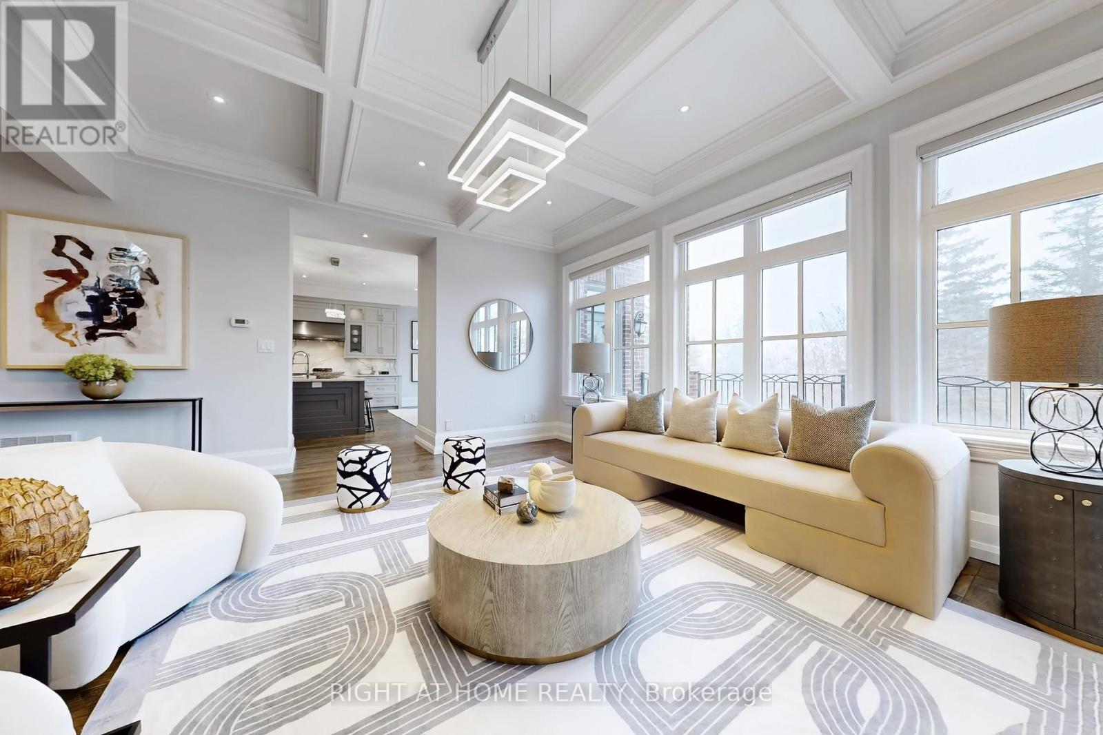 15 Davina Circle, Aurora (Aurora Estates), Ontario  L4G 0M2 - Photo 13 - N12890744