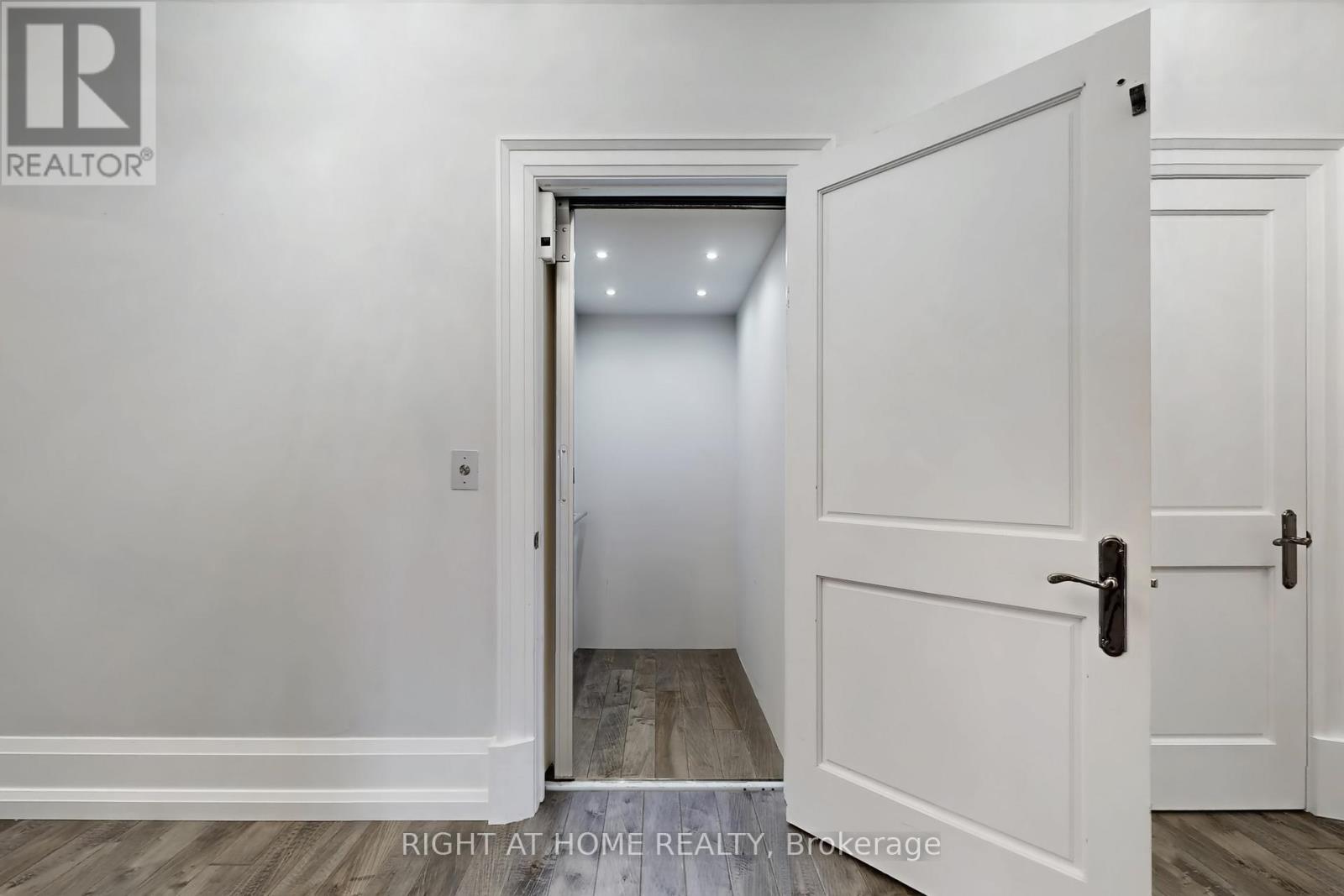 15 Davina Circle, Aurora (Aurora Estates), Ontario  L4G 0M2 - Photo 24 - N12890744