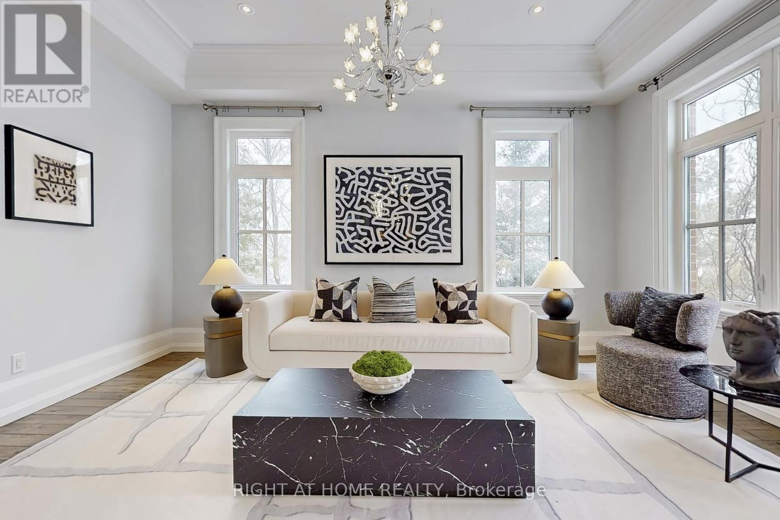 15 Davina Circle, Aurora (Aurora Estates), Ontario  L4G 0M2 - Photo 5 - N12890744