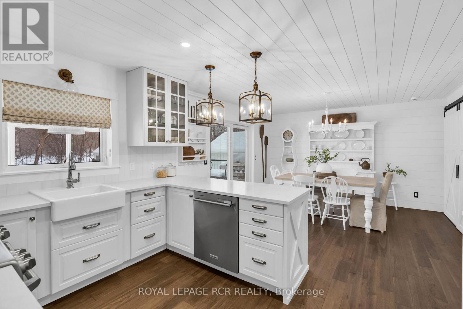 36 Marie Street, Georgina (Sutton & Jackson's Point), Ontario  L0E 1L0 - Photo 12 - N12890748