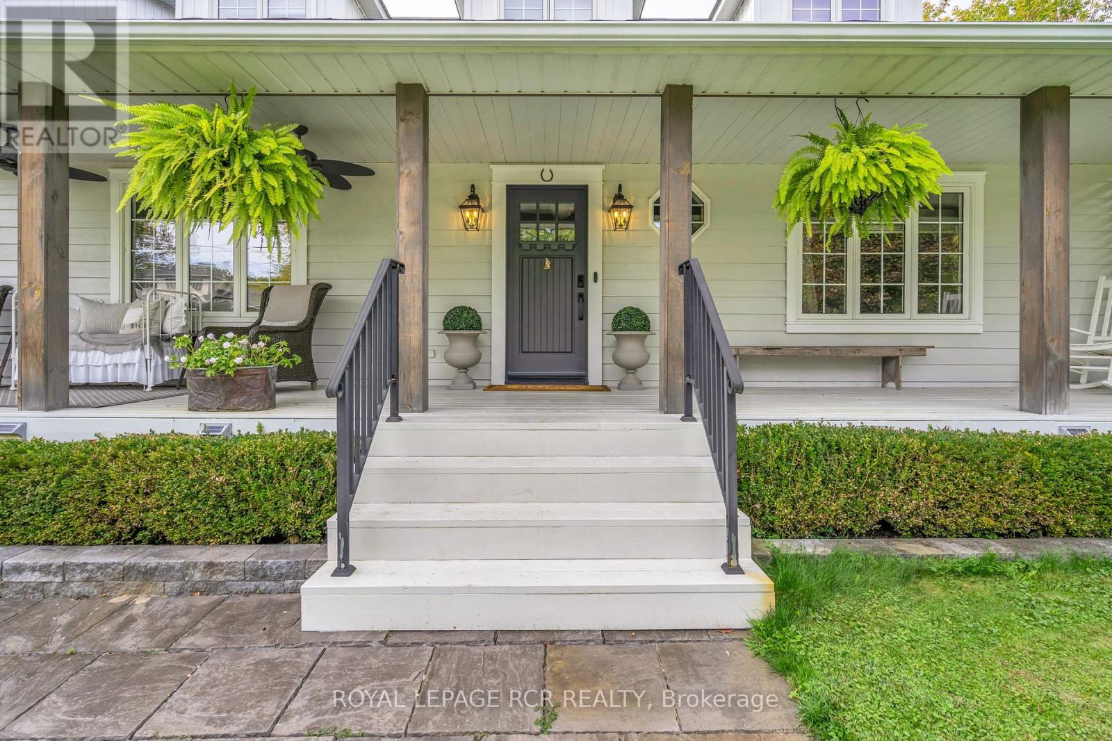 36 Marie Street, Georgina (Sutton & Jackson's Point), Ontario  L0E 1L0 - Photo 6 - N12890748