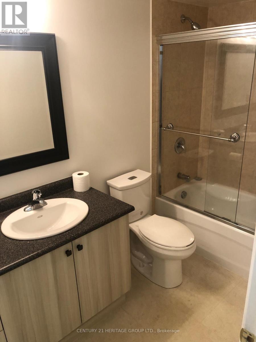 102 - 200 Holland Court, Bradford West Gwillimbury (Bradford), Ontario  L3Z 1R8 - Photo 4 - N12890762