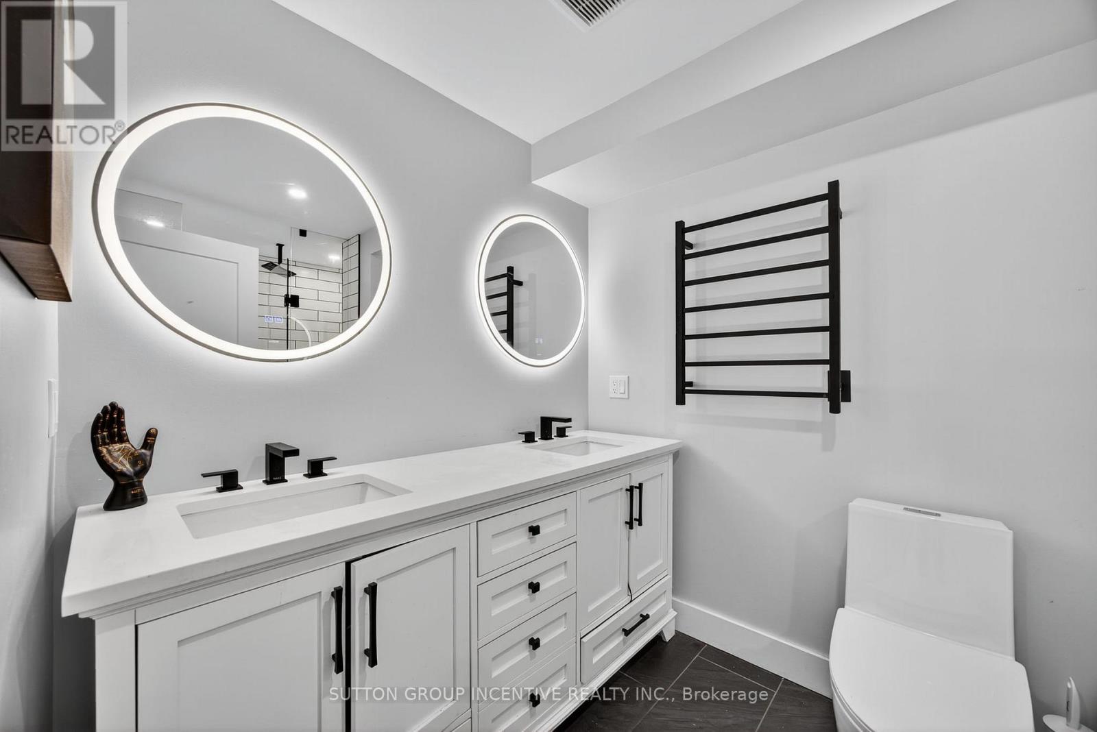 211 Moon Point Drive, Oro-Medonte, Ontario  L3V 6H1 - Photo 18 - S12890750