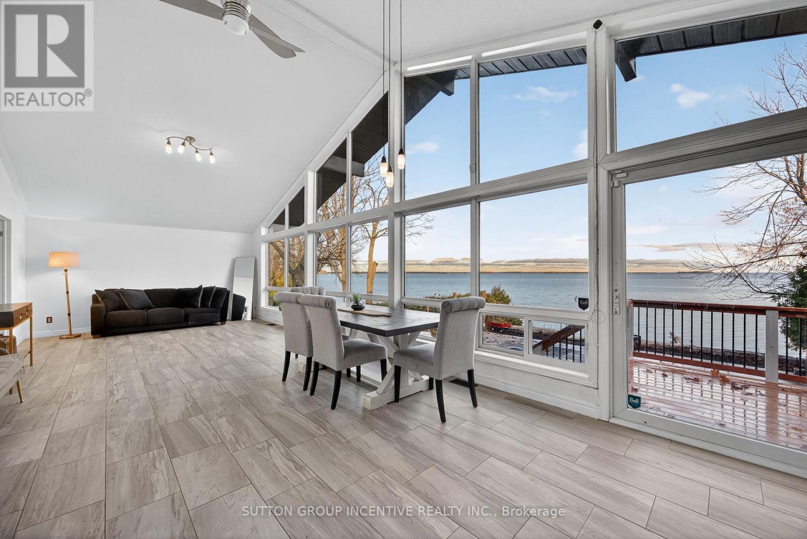 211 Moon Point Drive, Oro-Medonte, Ontario  L3V 6H1 - Photo 7 - S12890750