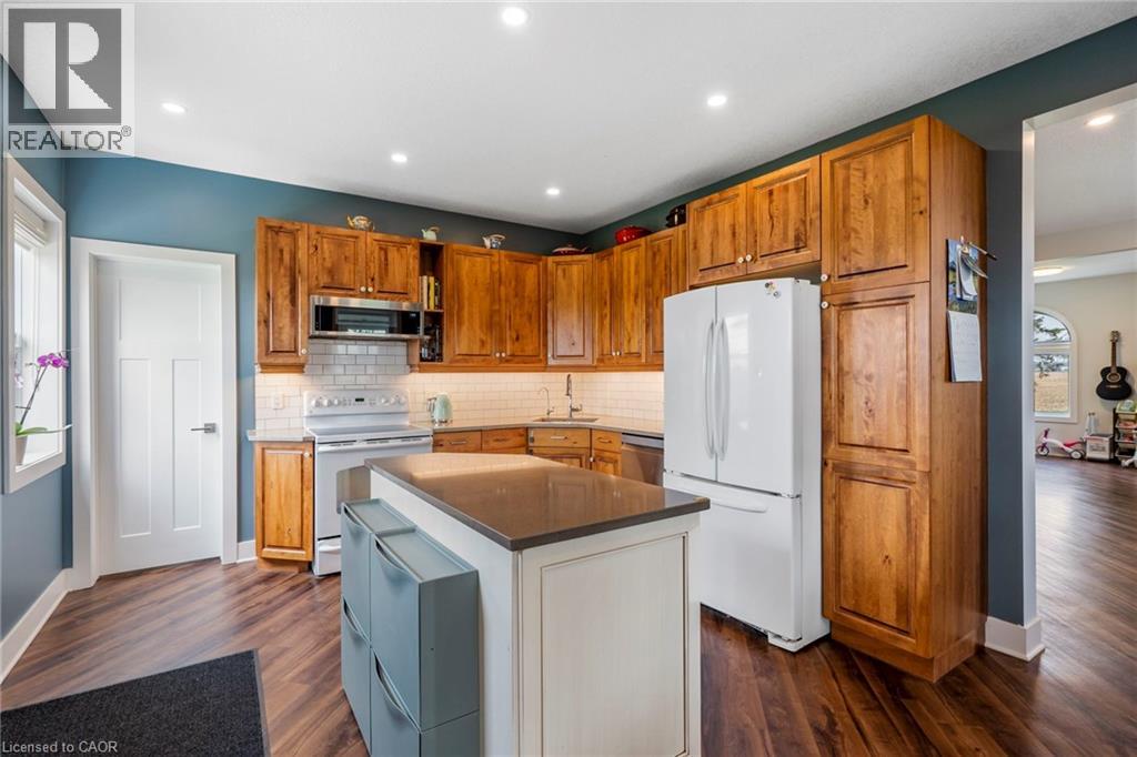 21575 Heritage Road, Thorndale, Ontario  N0M 2P0 - Photo 15 - 40807517