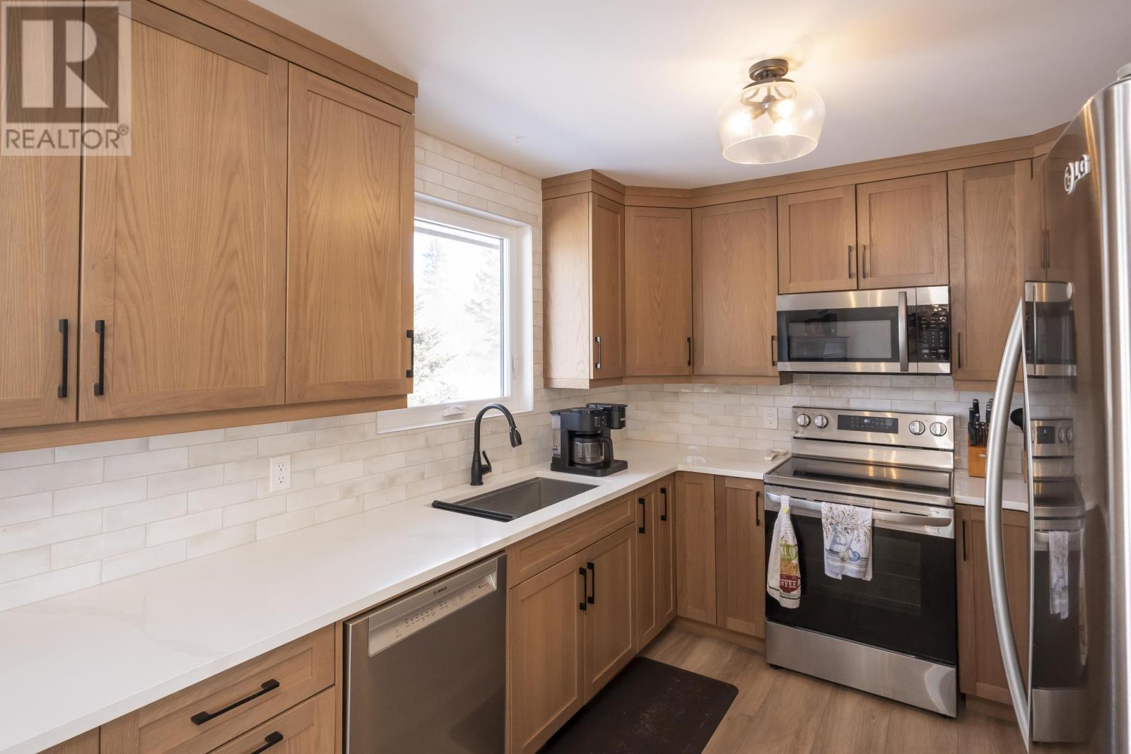 3162 Government Rd, Thunder Bay, Ontario  P7G 1V8 - Photo 12 - TB2600431