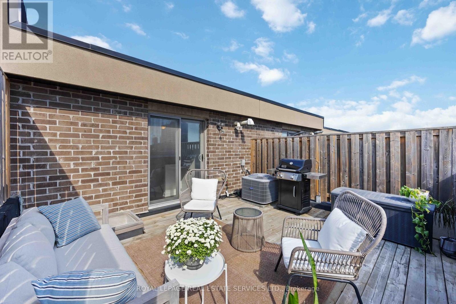 212 Brandon Avenue, Toronto, Ontario  M6H 0C5 - Photo 34 - W12890708