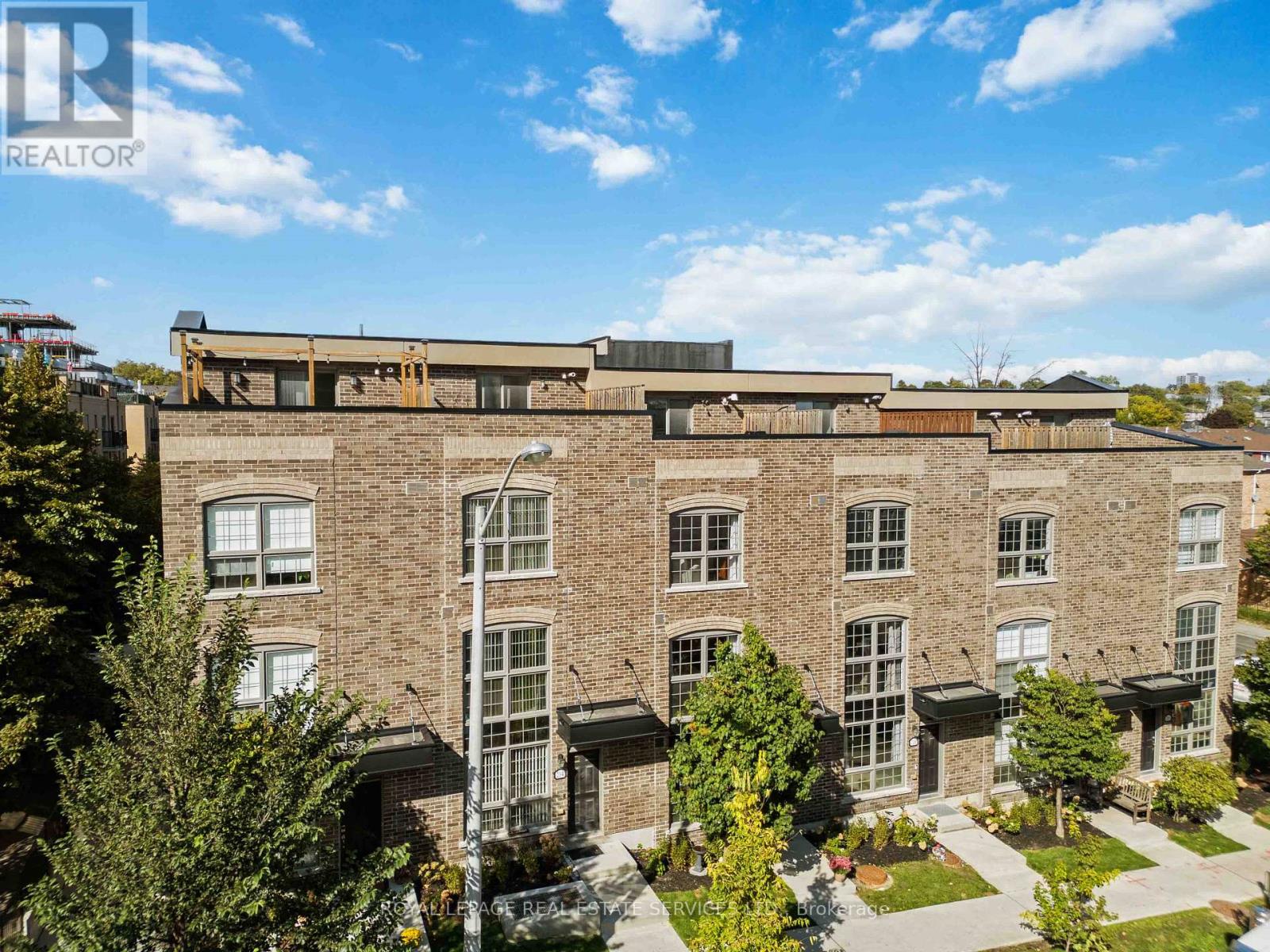 212 Brandon Avenue, Toronto, Ontario  M6H 0C5 - Photo 39 - W12890708