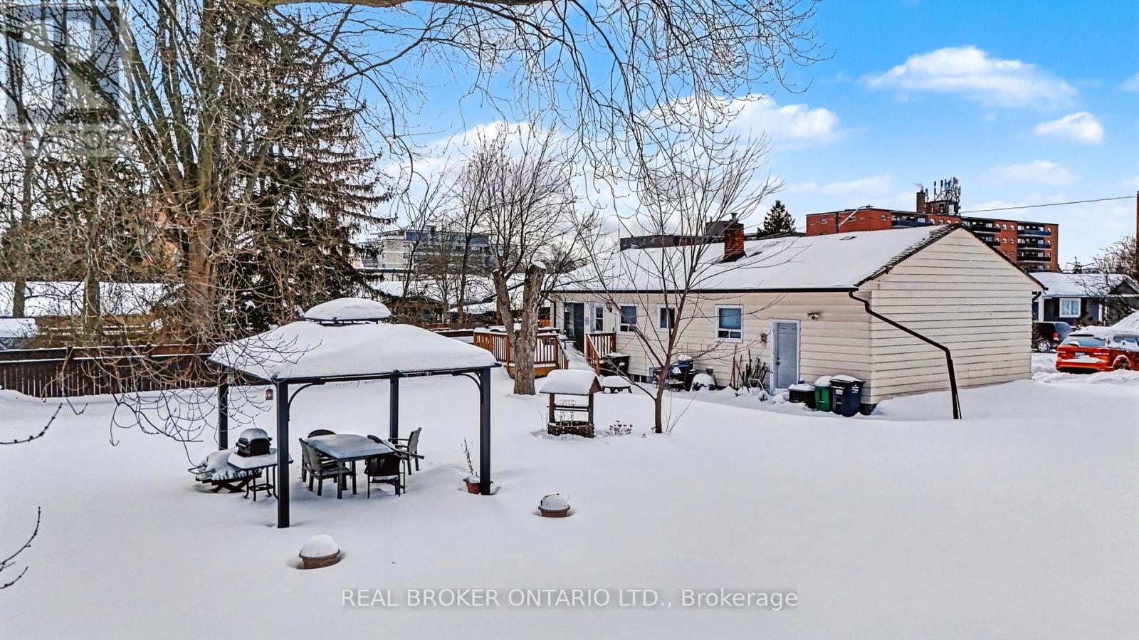 1069 Roosevelt Road, Mississauga, Ontario  L5G 3Y6 - Photo 11 - W12890760