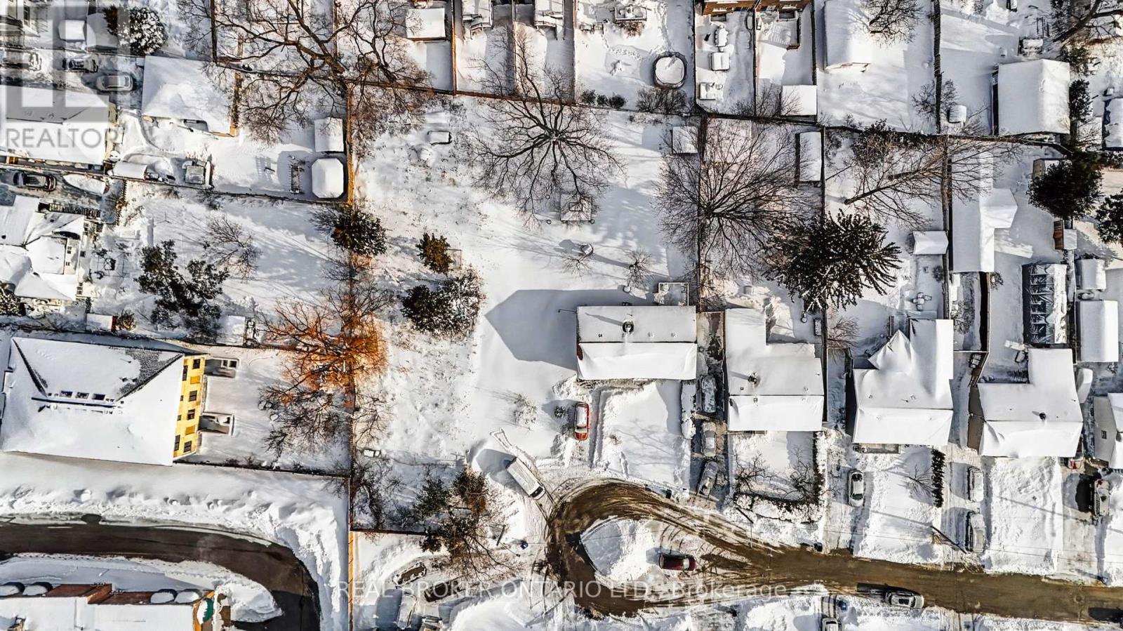 1069 Roosevelt Road, Mississauga, Ontario  L5G 3Y6 - Photo 29 - W12890760