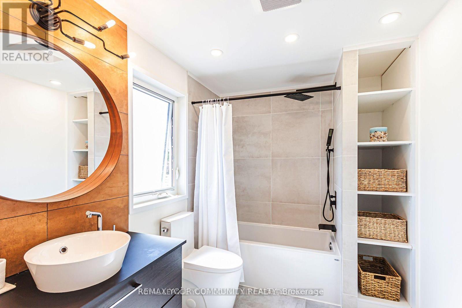 3035 Ilomar Crescent, Mississauga, Ontario  L5N 5B6 - Photo 10 - W12890766