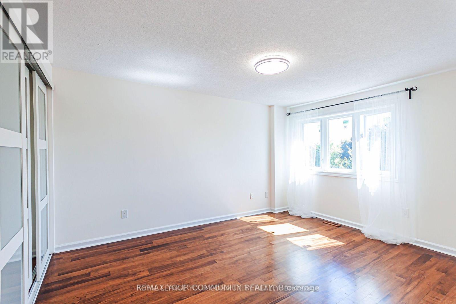 3035 Ilomar Crescent, Mississauga, Ontario  L5N 5B6 - Photo 15 - W12890766